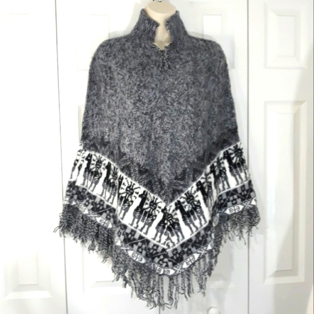 Poncho Alpaca Blend Inka Peruvian Llama Fringe Gray Black White One Size